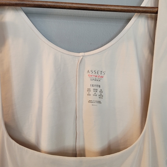 Assets Red Hot Label Spanx Open Bust Mid Thigh Bodysuit Soft Nude Womens 1X - Picture 2 of 6